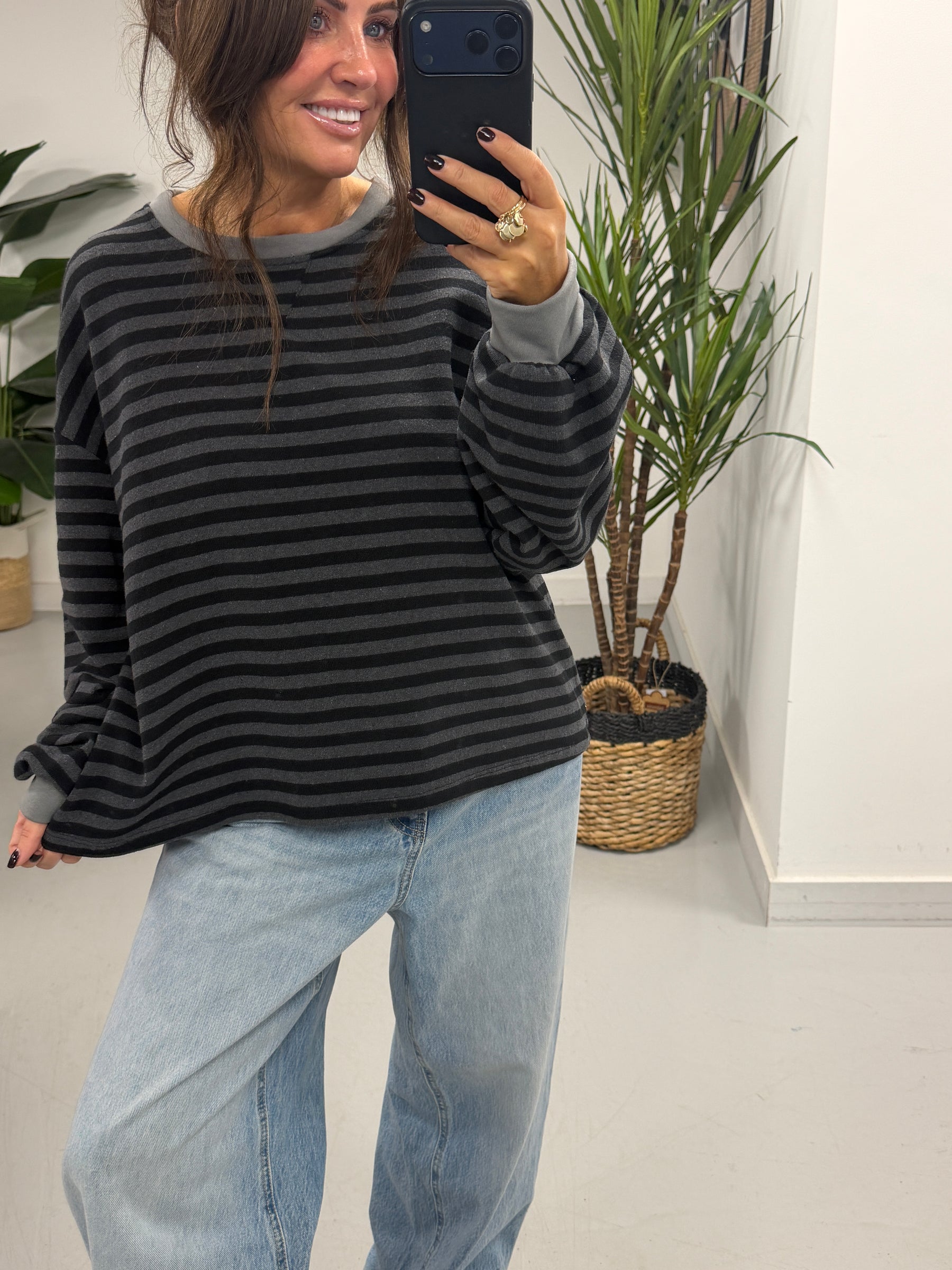 The Weekend Chill Cuff Stripe - Grey/Black (Special Buy No Return) Size 10 - 14