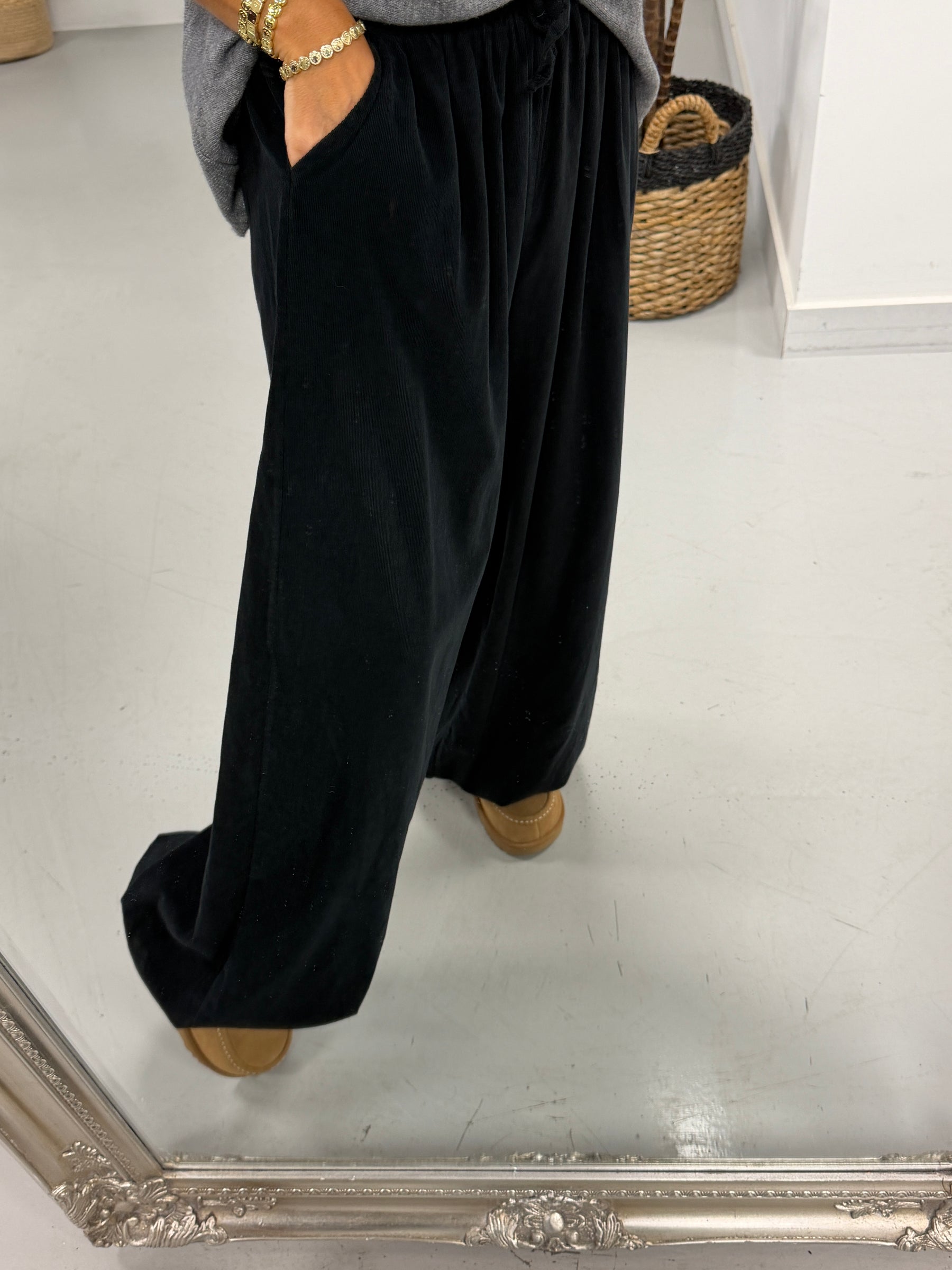 The Balloon Needlecord Trousers - Black