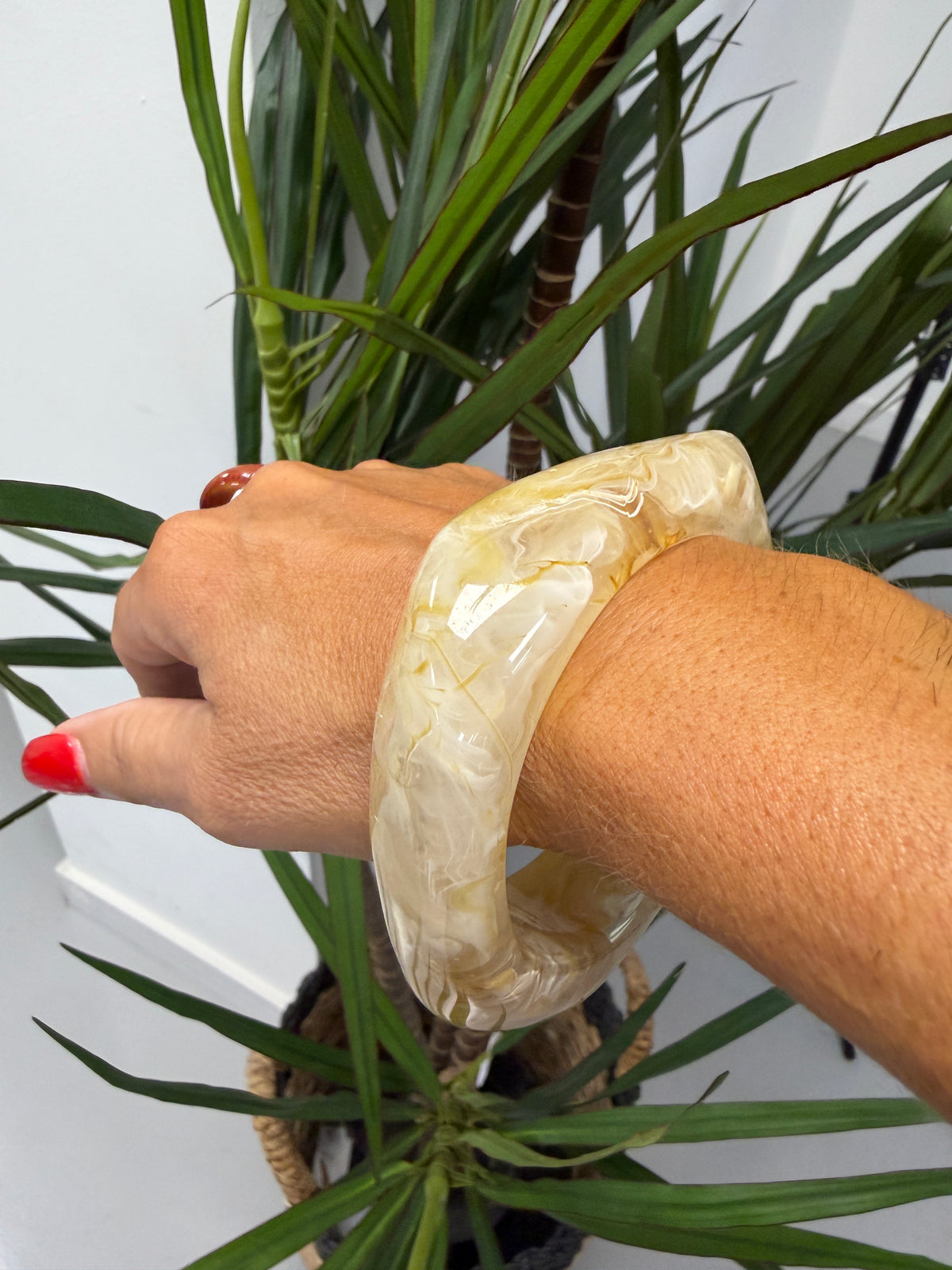 Misshaped Resin Coffee And Cream Bangle