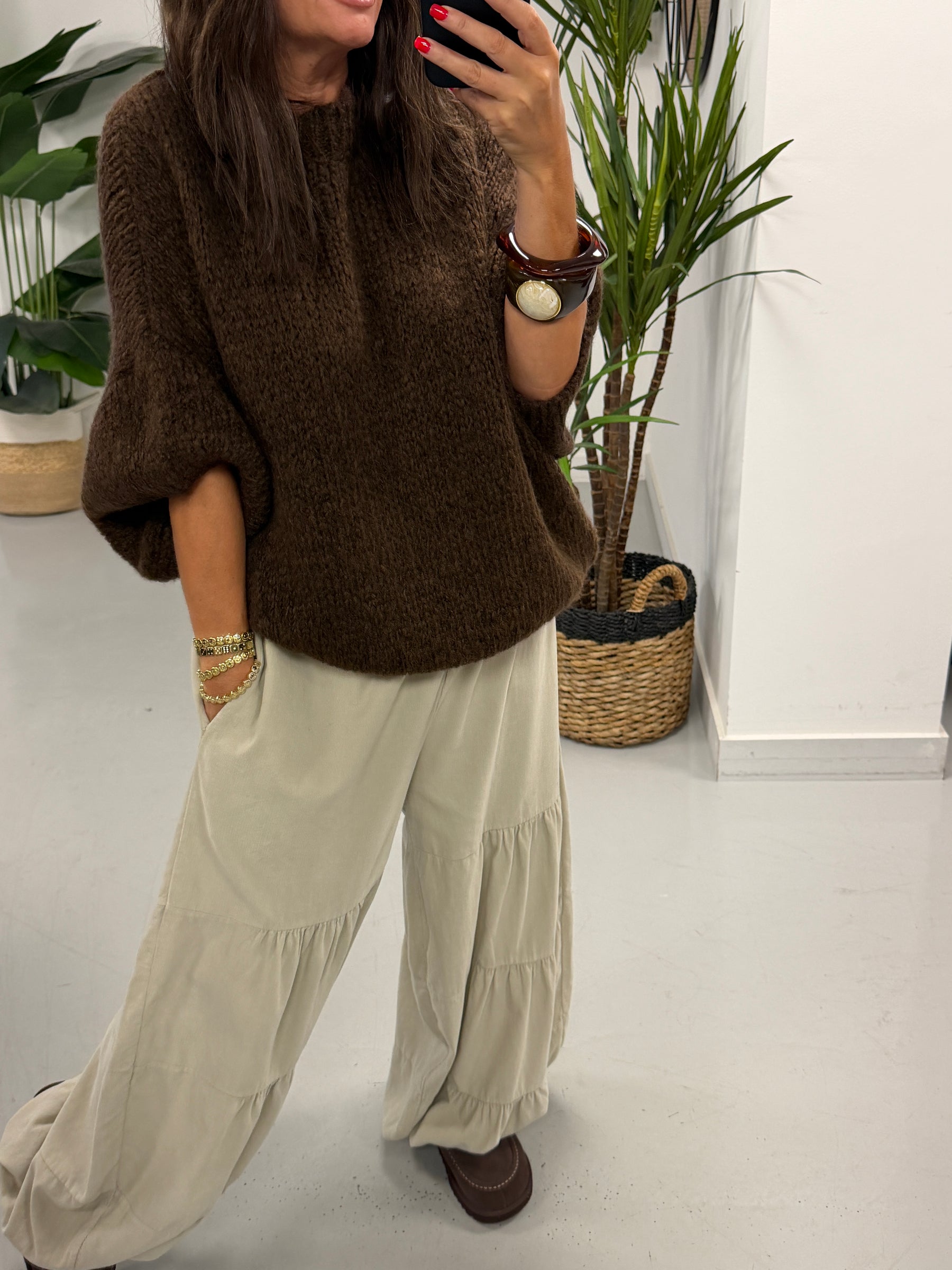 The Rustic Crop Sleeve Knit - Chocolate