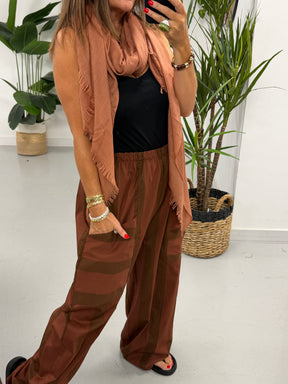 Bailey Wide Stripe Barrel Pants - Rust