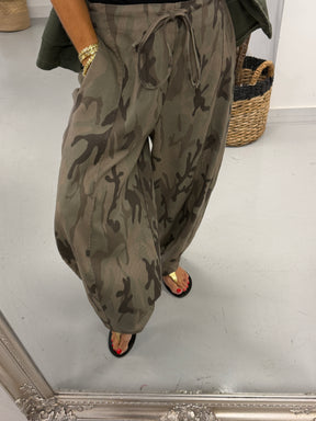 Camo Denim Barrel Jeans