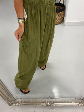The Crinkle Button Barrel Trousers - Khaki