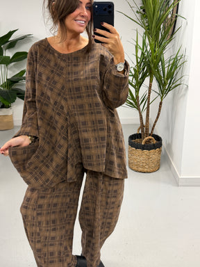 The Herritage Check Barrel Needlecord Joggers - Camel/Chocolate  (Size 12-18)