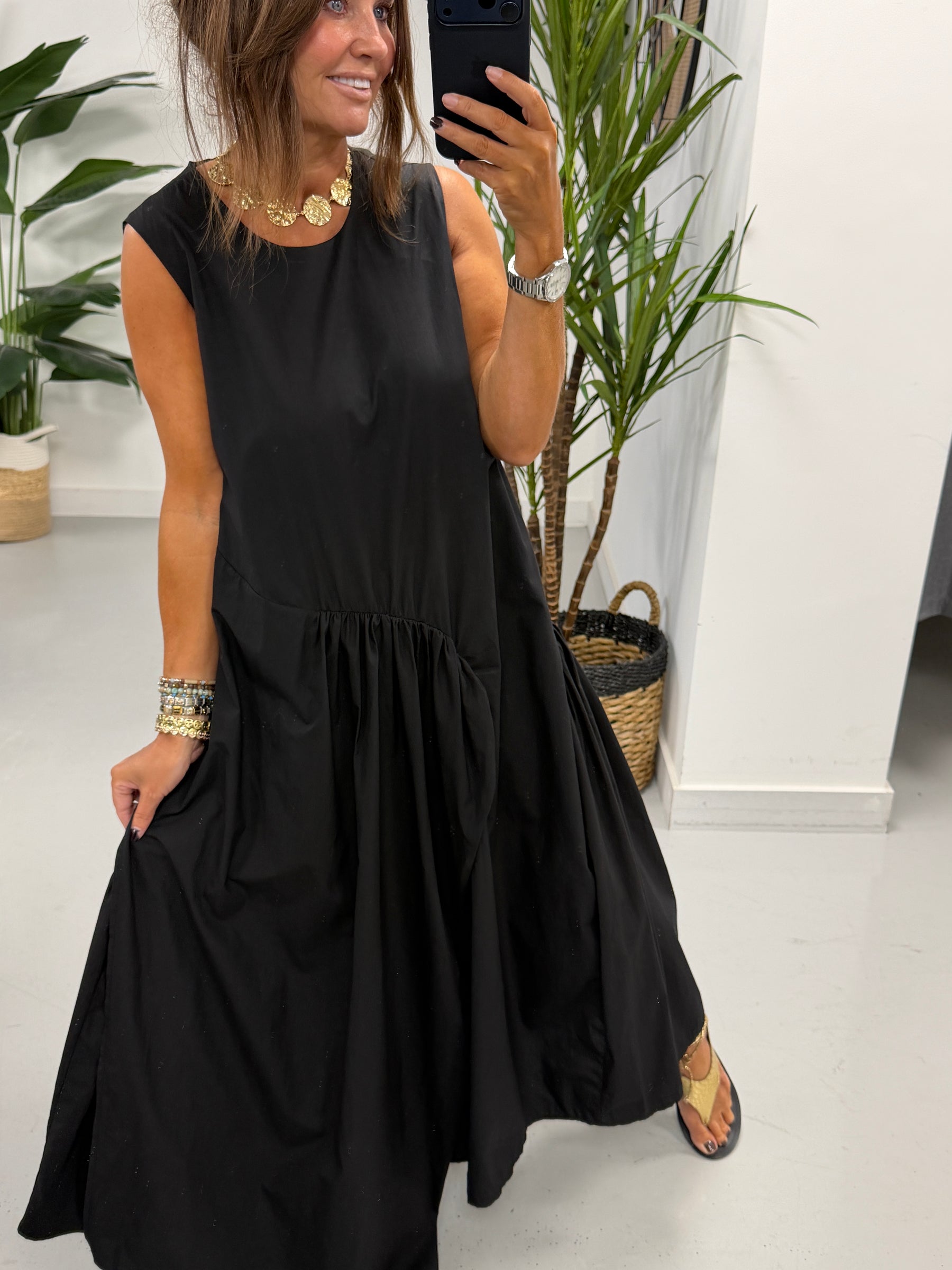 Notting Hill Ruffle Maxi