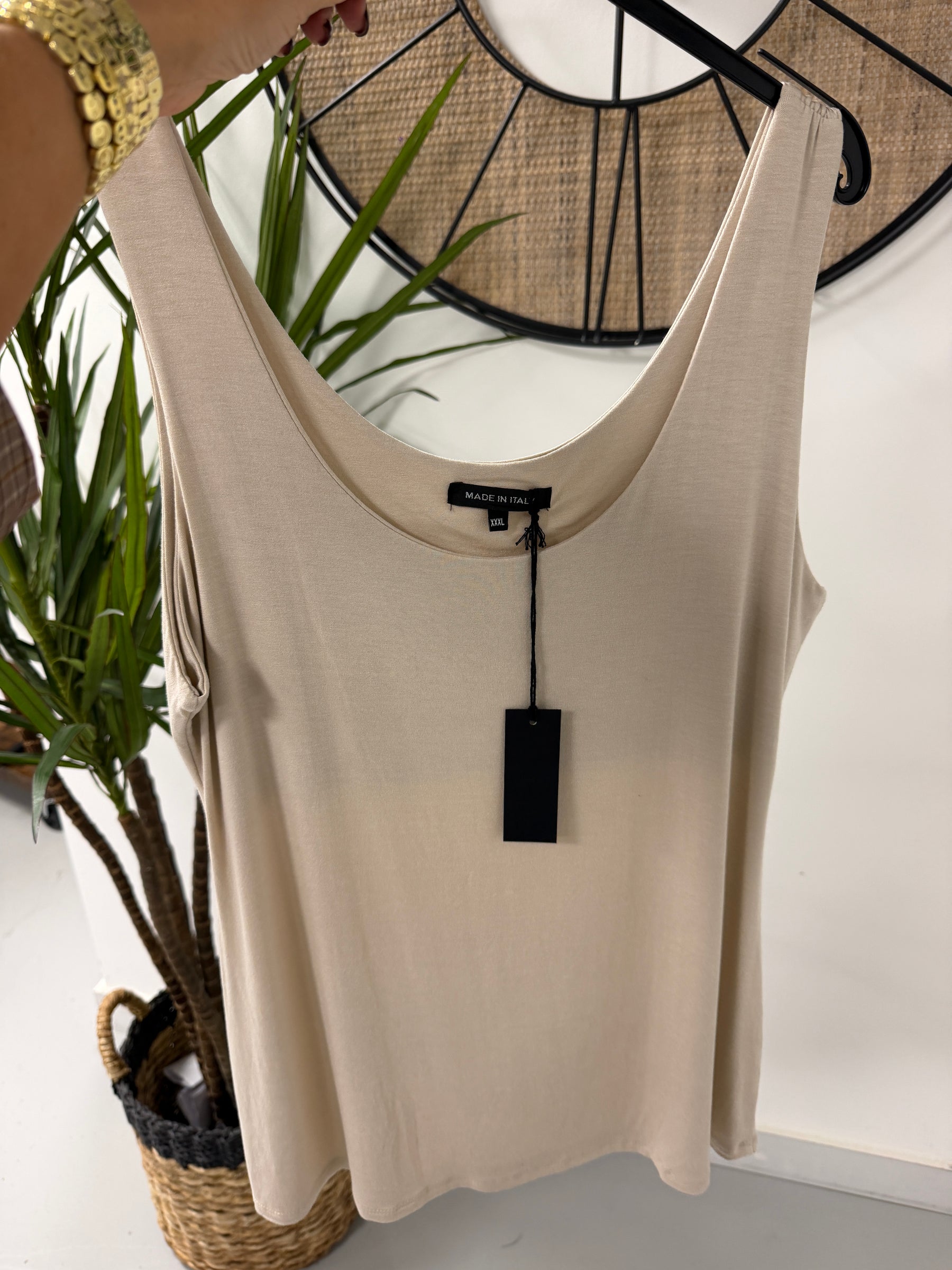 Basic Vest - Cream Plus