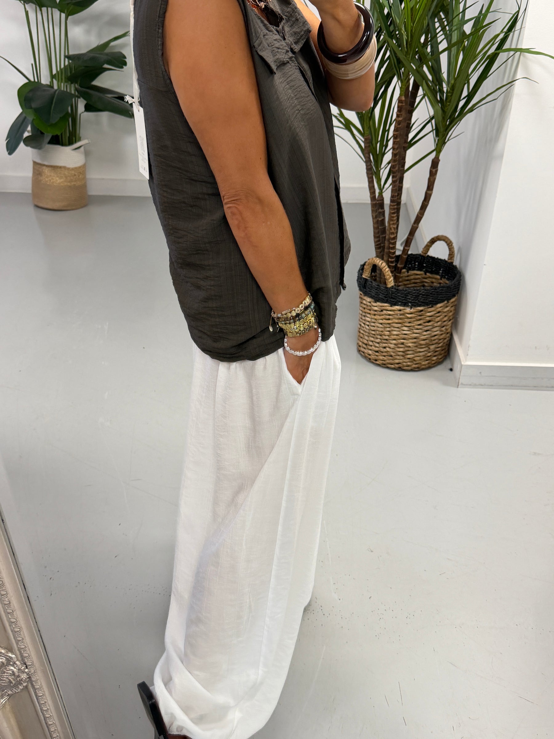 Crinkle Utility Top - Chocolate