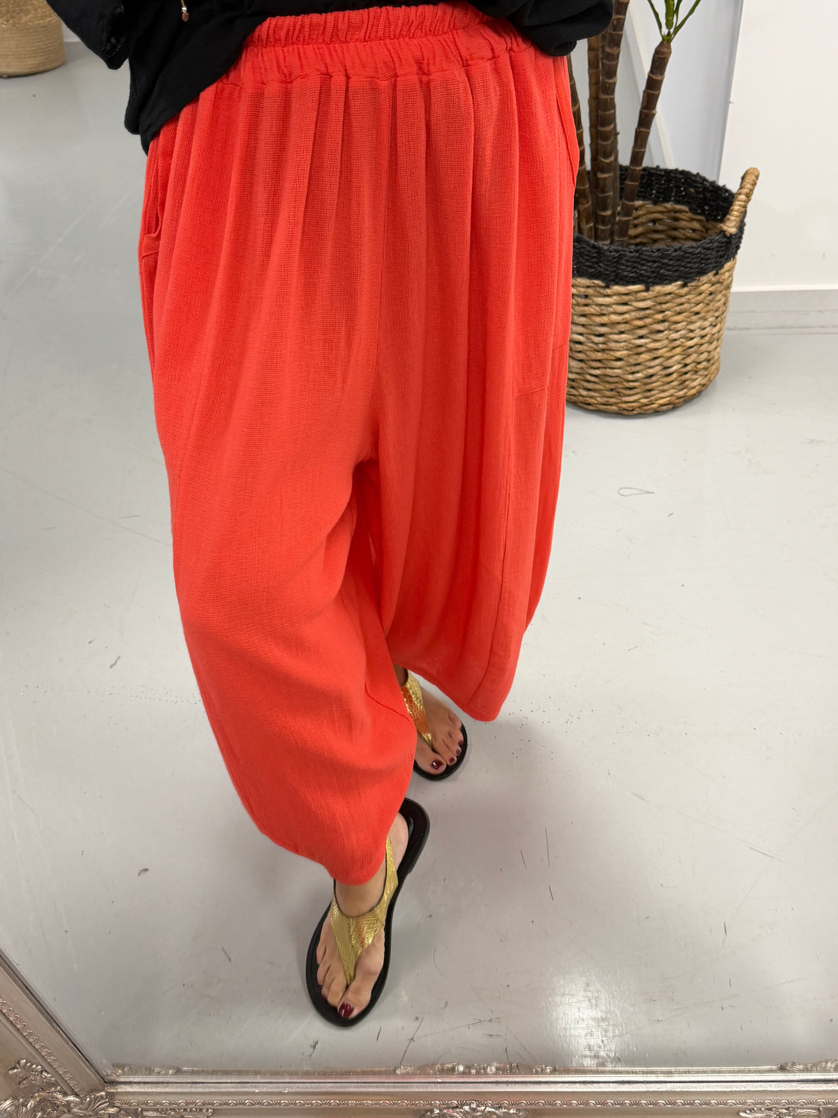 Cropped Sahara Balloon Pants - Coral