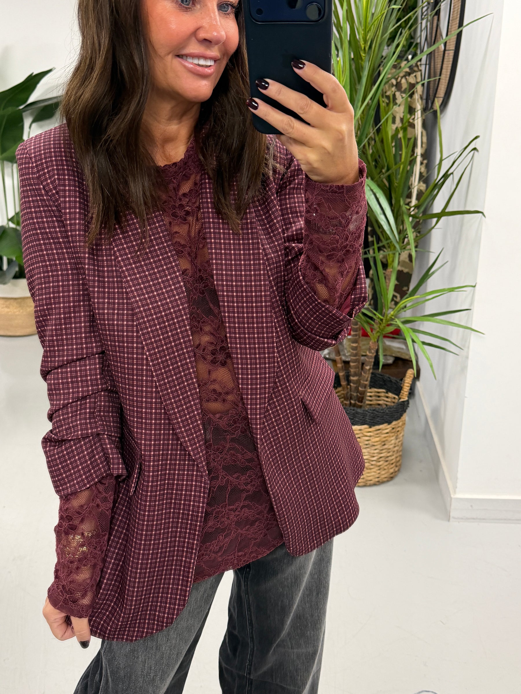 The Luna Lace Mesh - Aubergine (Size 10-16)