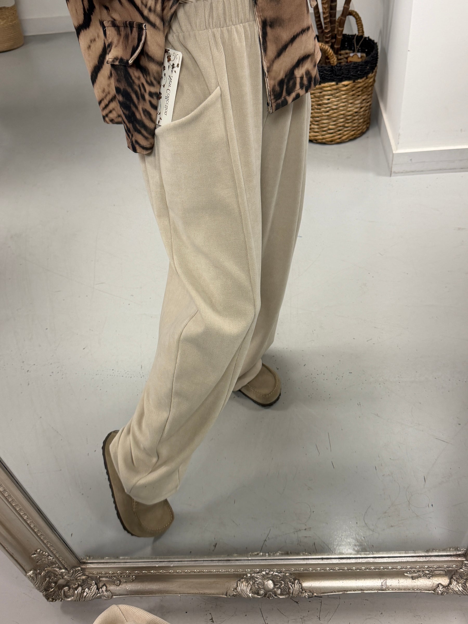 The Charleston Cord Pocket Barrel Trousers - Cream (Size 12-18)