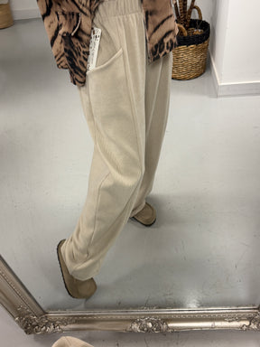 The Charleston Cord Pocket Barrel Trousers - Cream (Size 12-18)