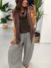 The Gingham Button Barrel Trousers - Chocolate