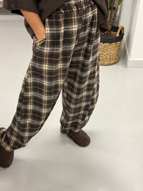 The Breacan Cocoon Joggers - Chocolate