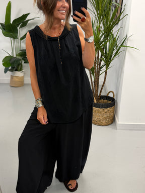 Reverse Collar Embroidered Tunic - Black