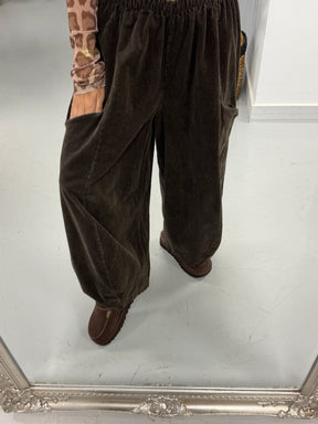 Cord Front Pocket Barrel Trousers - Chocolate (Size 14-18)
