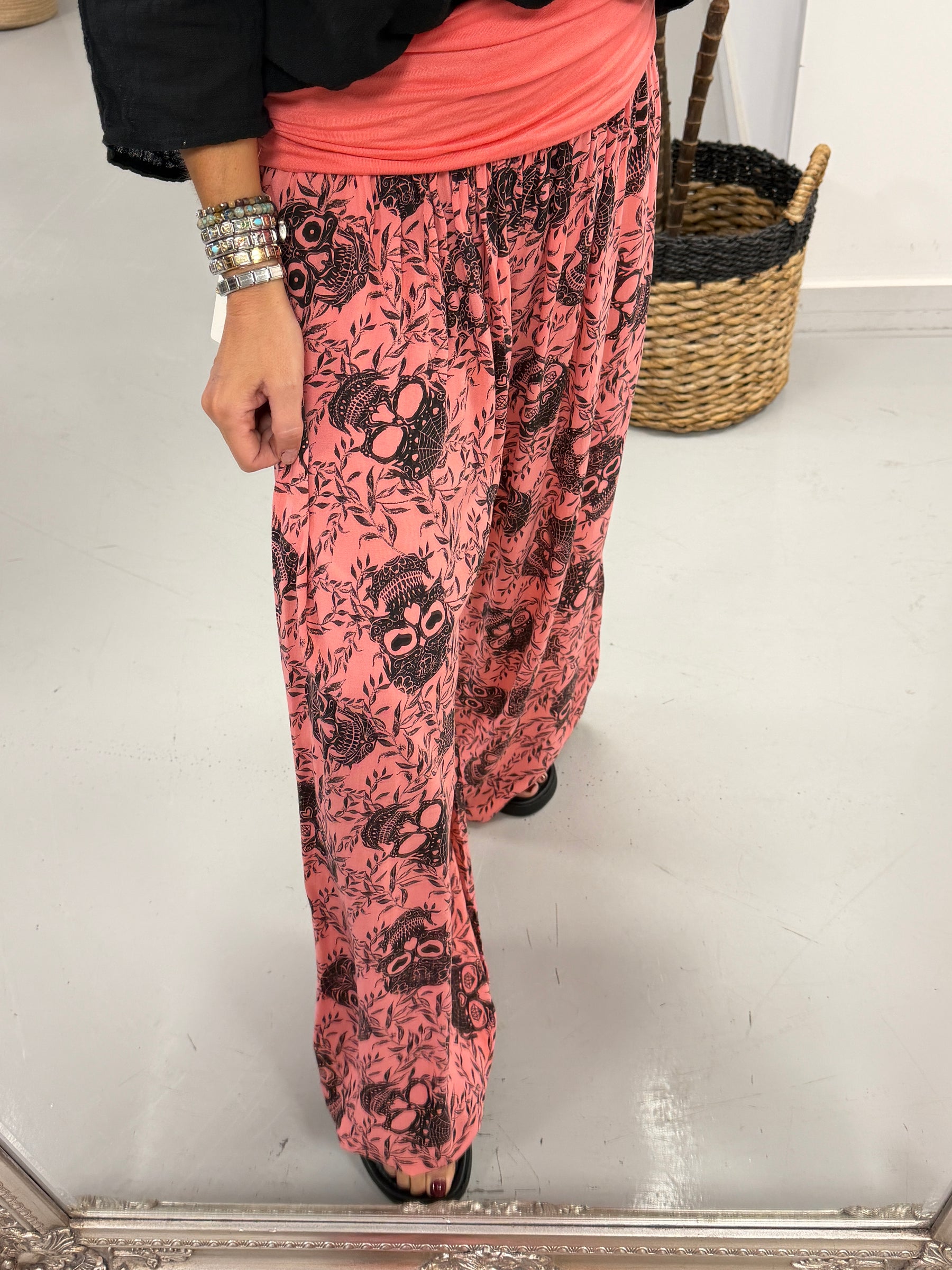 Ali Baba Slouch Pants - Light Coral Skull