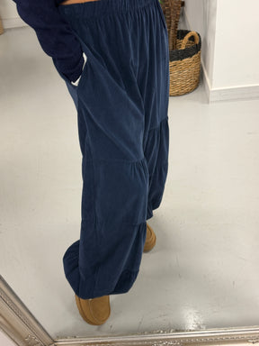 The Tiered Balloon Needlecord Trousers - Navy