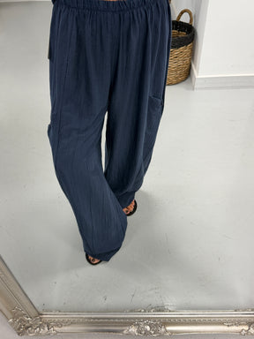 The Crinkle Button Barrel Trousers - Navy