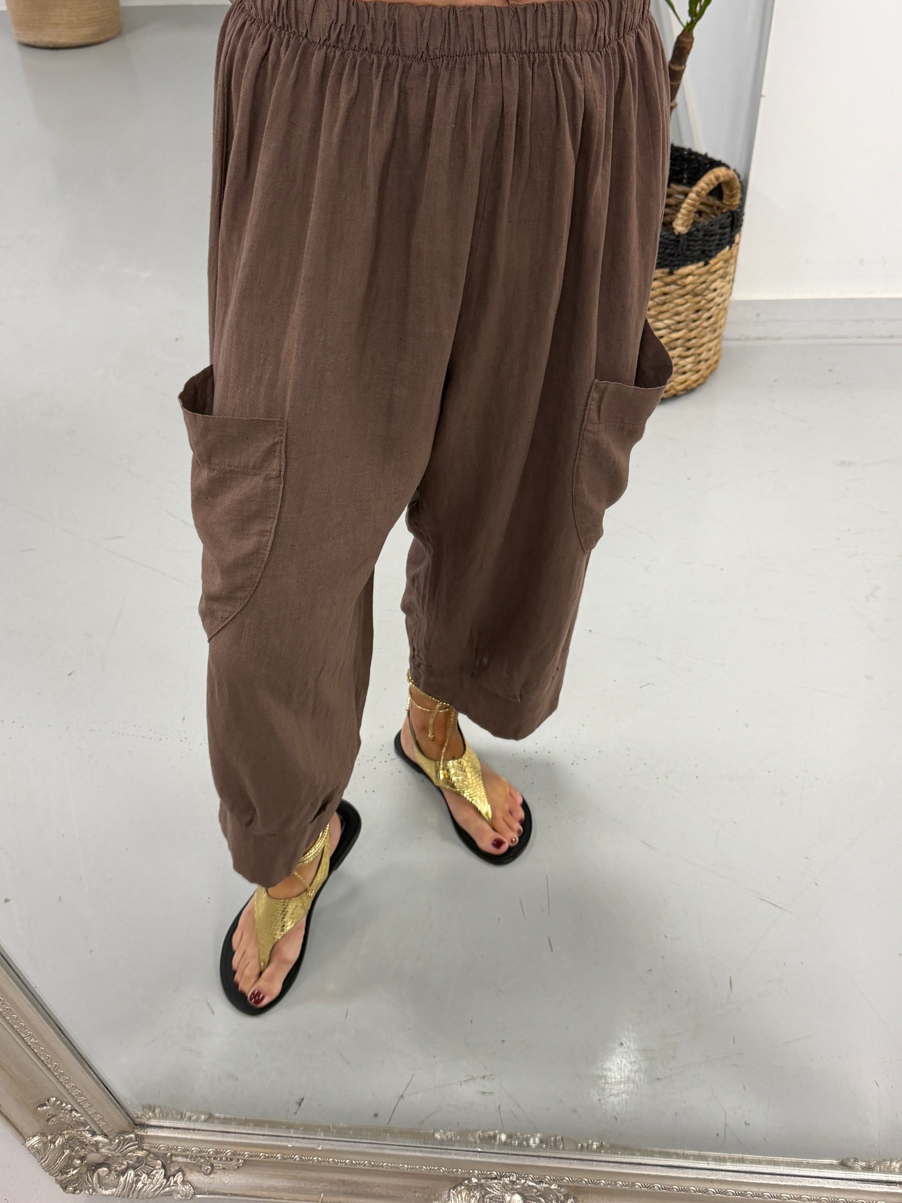 The Linen Cargo Trousers - Chocolate