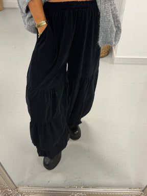 The Tiered Balloon Needlecord Trousers - Black