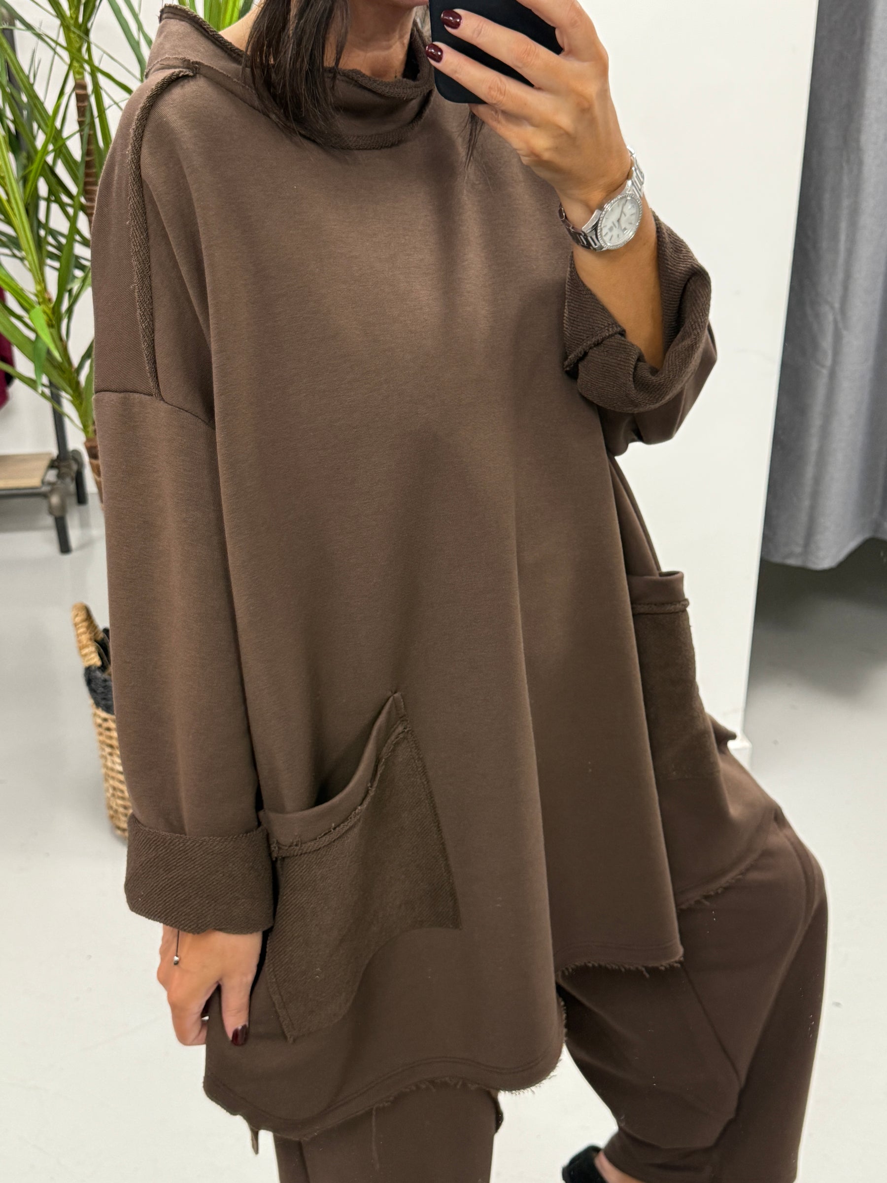 The Deluxe Weekend Collection Double Pocket Tunic - Chocolate