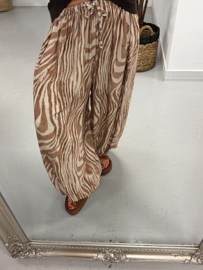 The Zebra Balloon Trouser - Camel