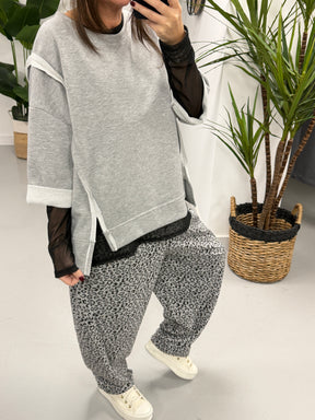 The Deluxe Weekend Crop Sleeve Sweat - Grey