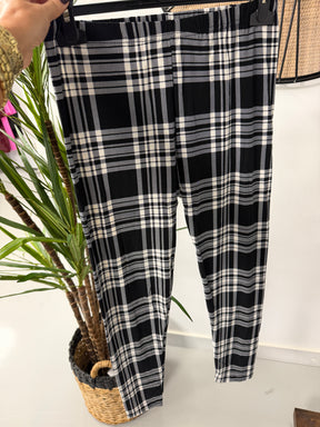 Soft Touch Leggings - Black/White Plaid