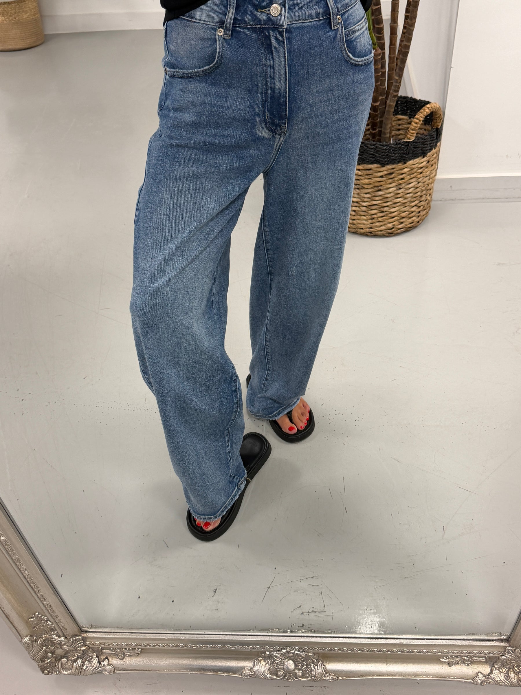 Redial Barrel Jeans