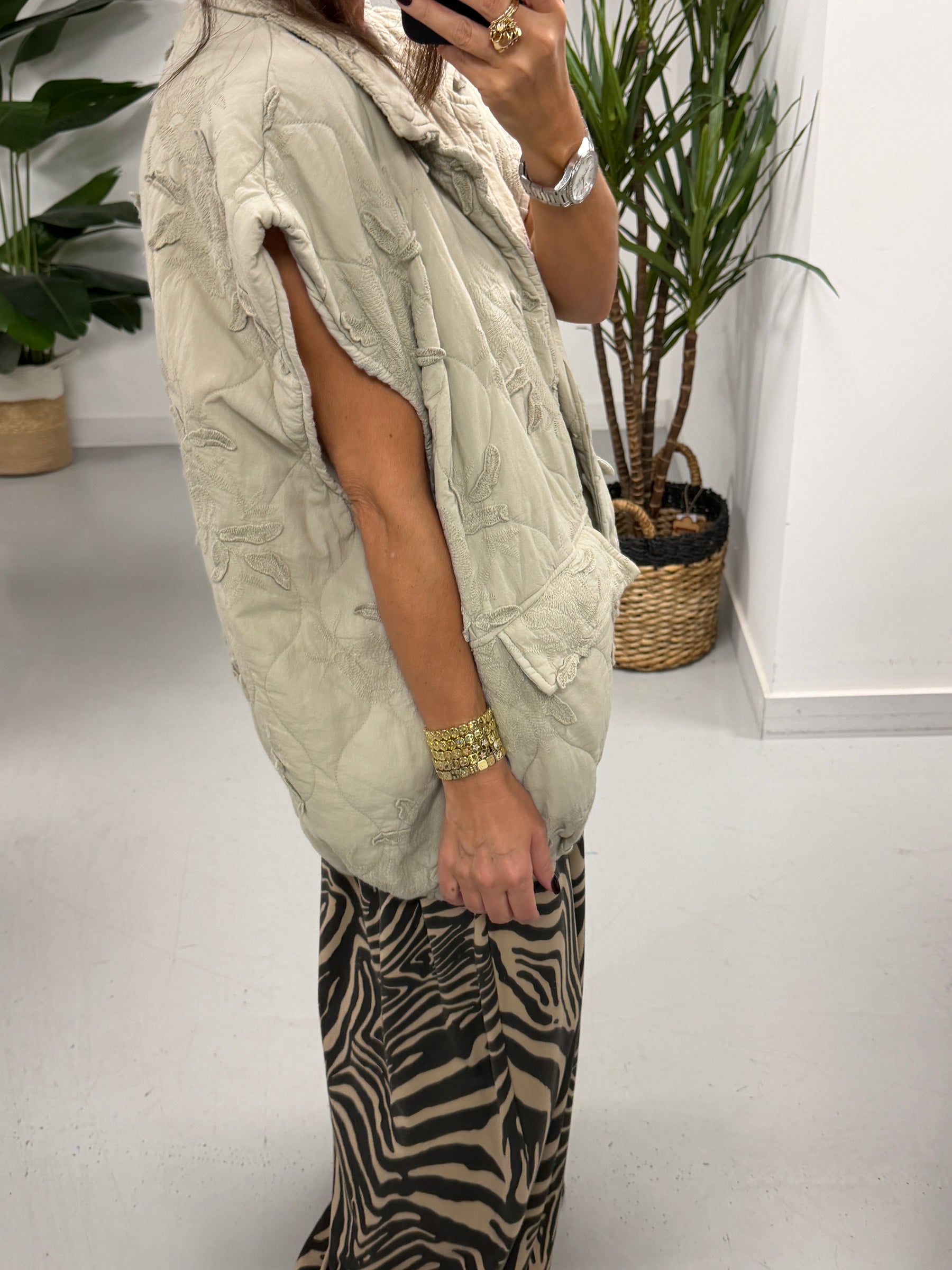 Italian Quilted Floral Embroidered Gilet – Cream (Size 14-18)