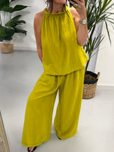 The Halterneck Crinkle Co Ord - Pistachio