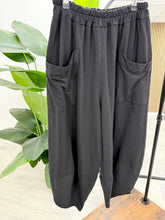 The New-Town Jersey Joggers - Black