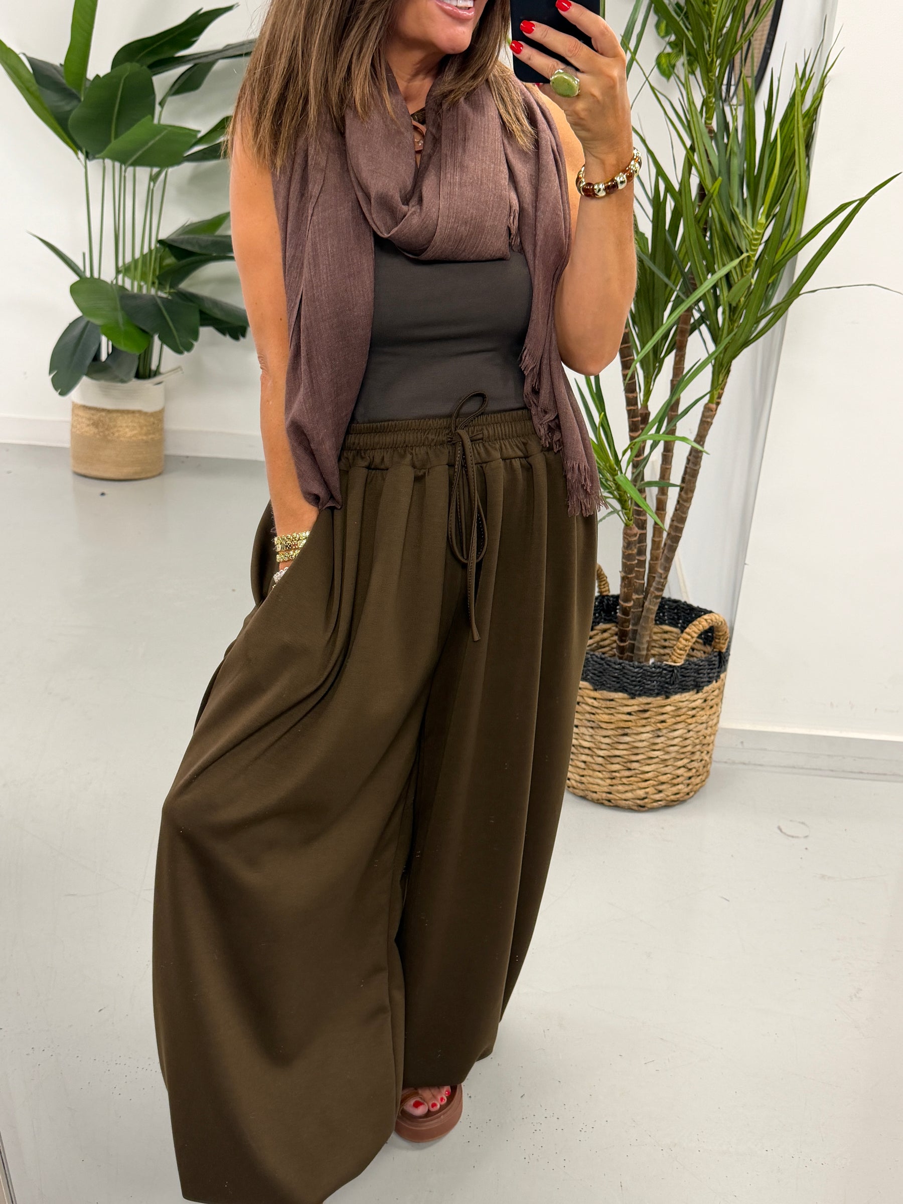 The Soft Touch Balloon Joggers - Chocolate