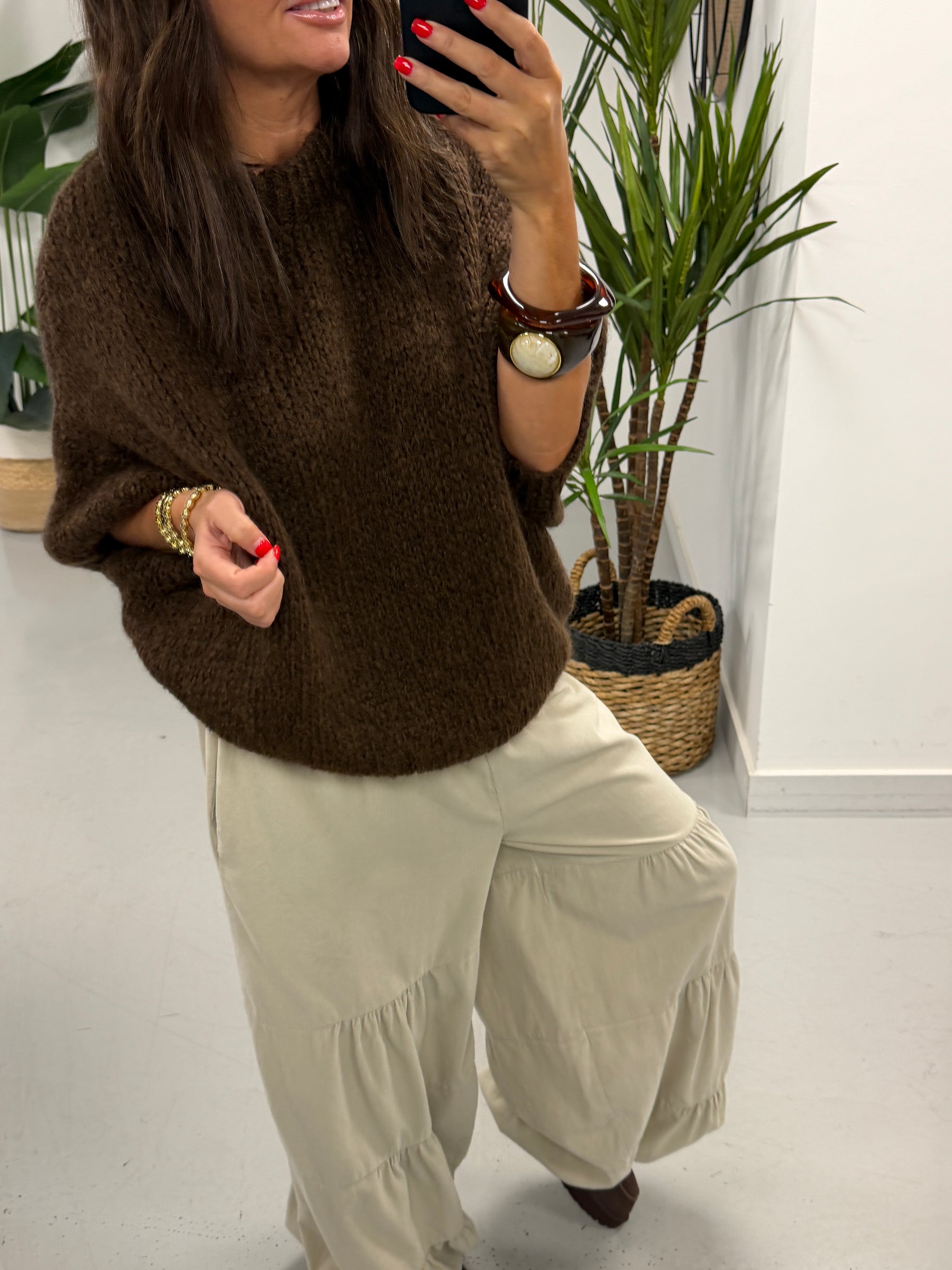 The Rustic Crop Sleeve Knit - Chocolate