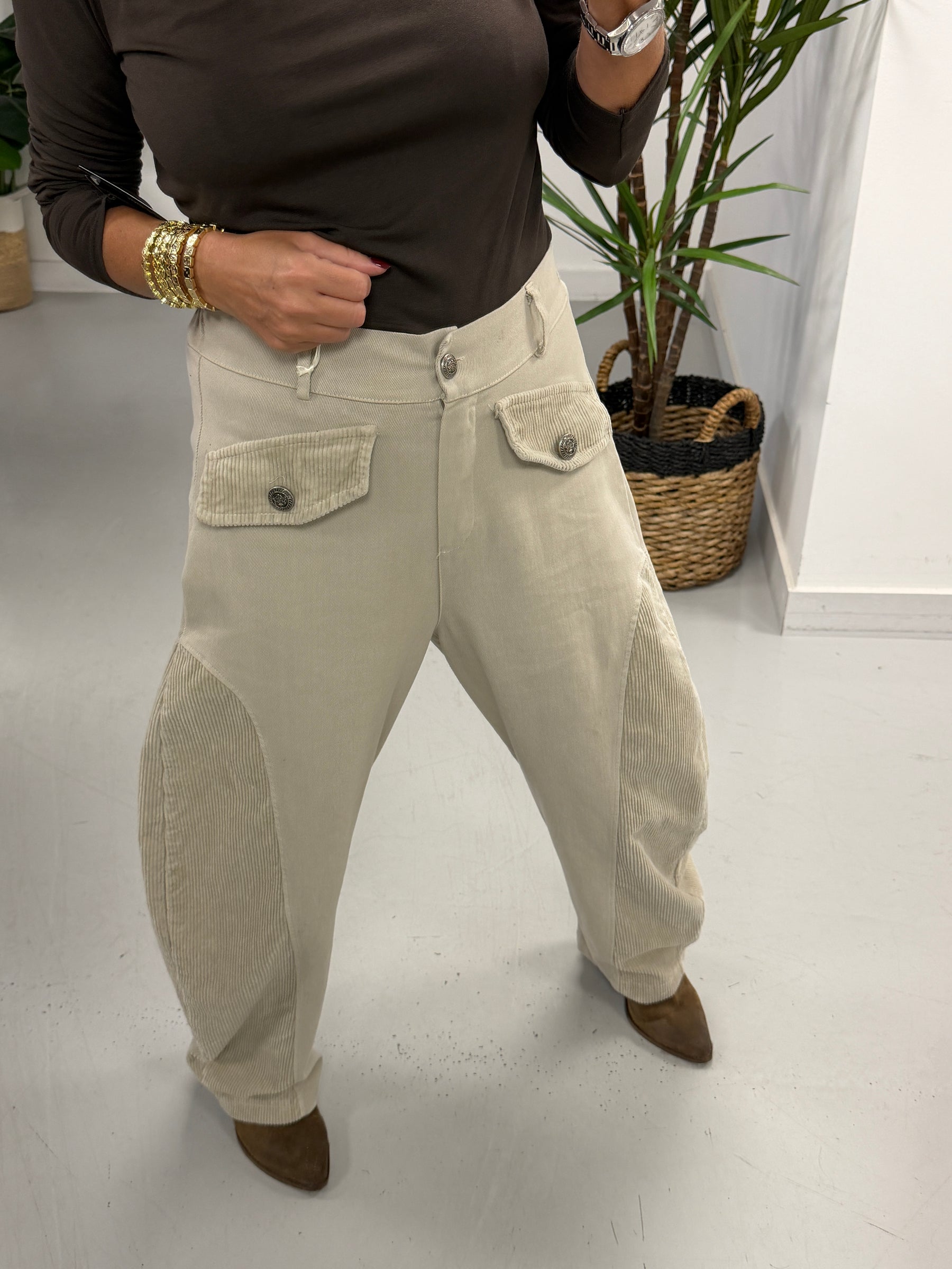 The Hampstead Hybrid Barrel Trousers - Cream (Size 12-16)
