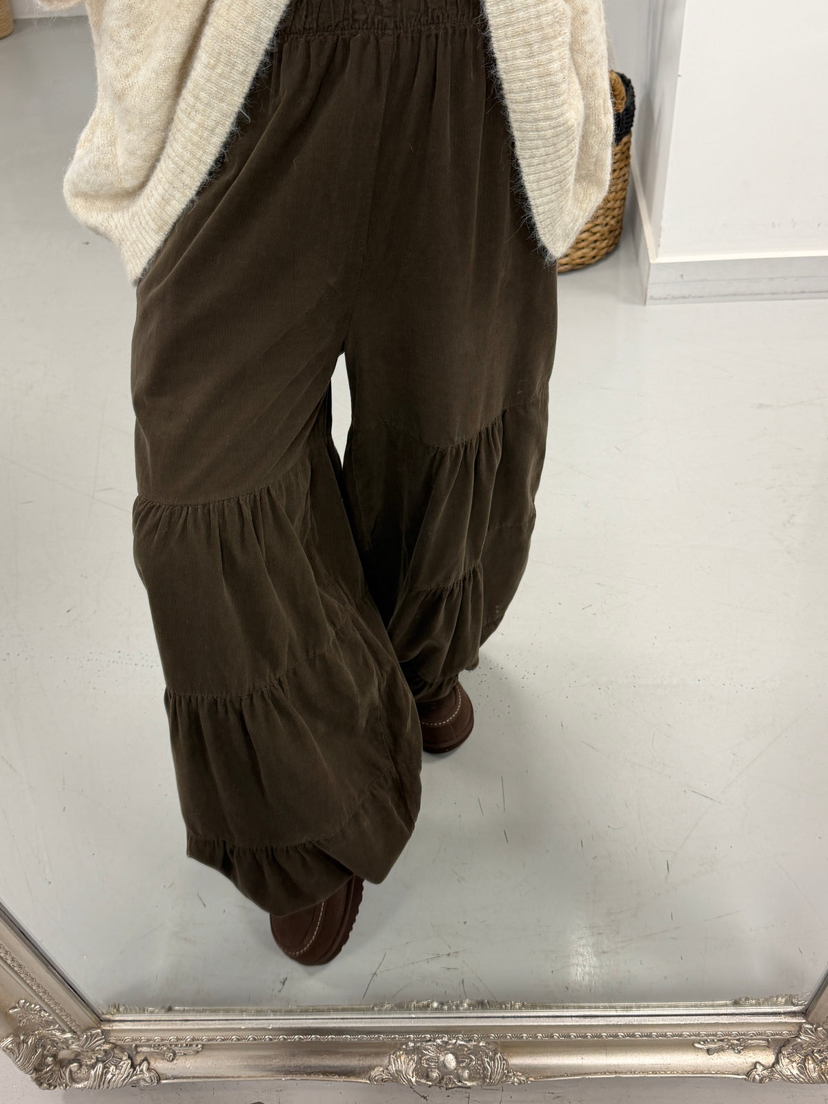 The Tiered Balloon Needlecord Trousers - Chocolate