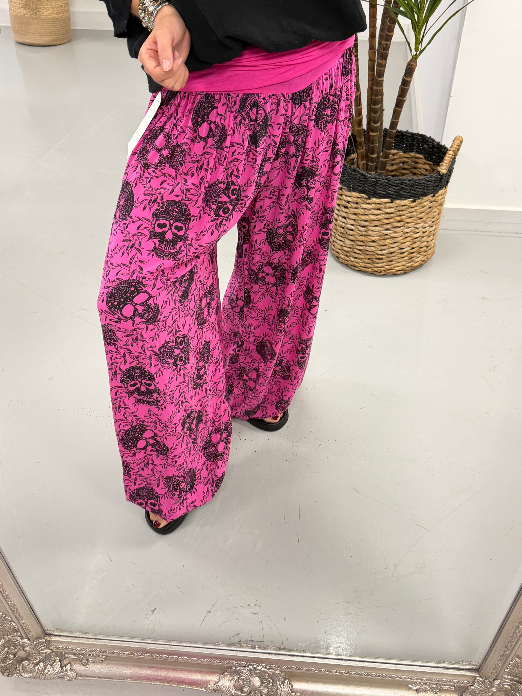 Ali Baba Slouch Pants - Hot Pink Skull