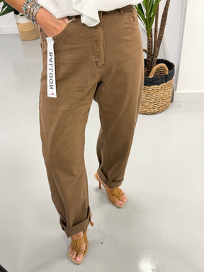 Balloon Leg Jeans - Chocolate