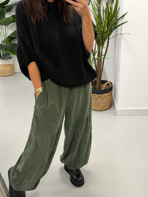 The Rustic Crop Sleeve Knit - Black