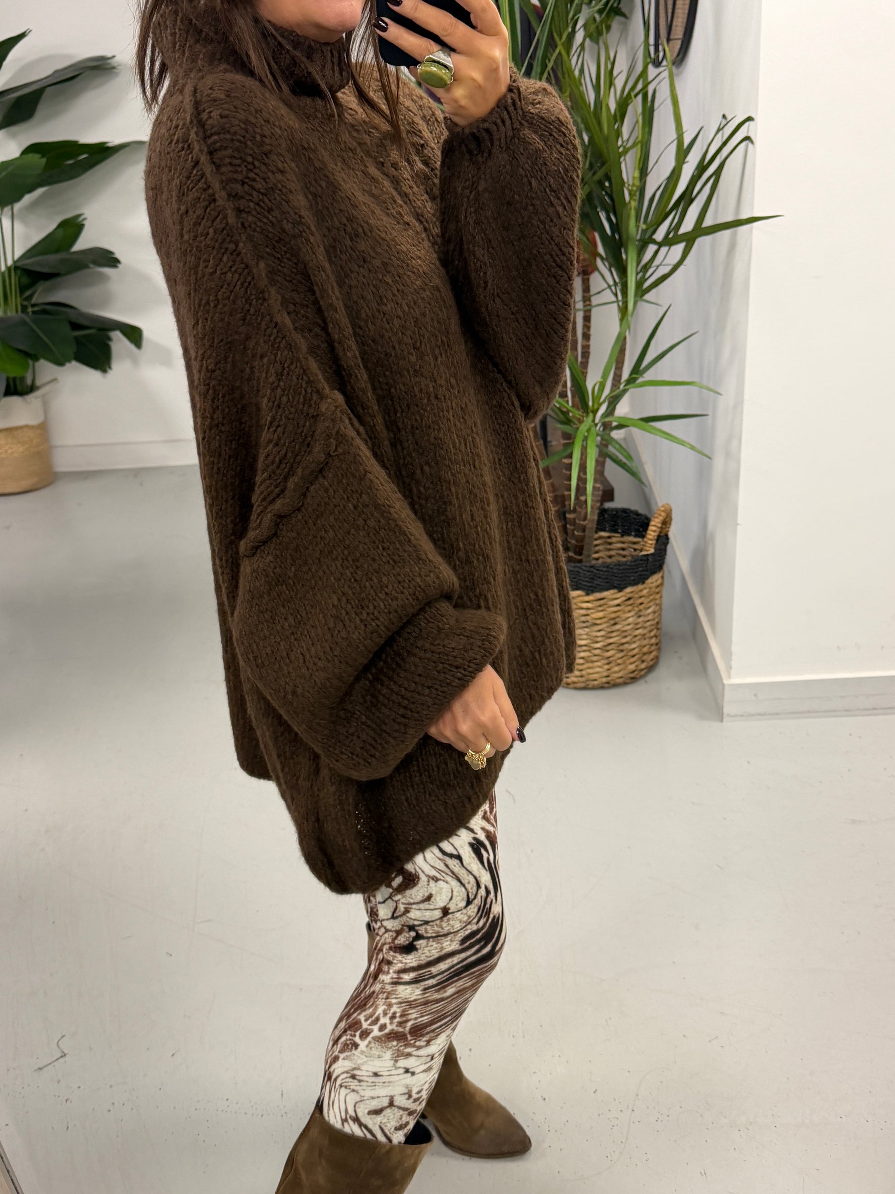 The Rustic Soft Knit - Chocolate