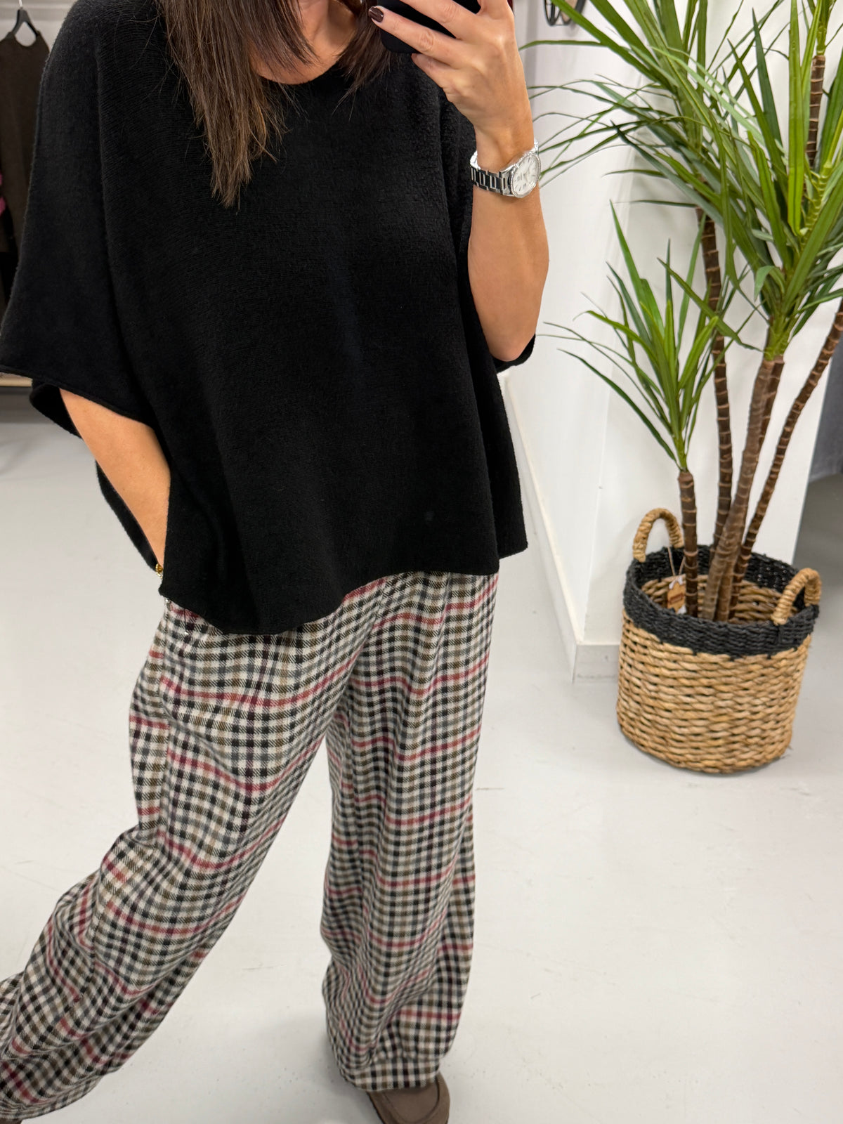 Gracie Crop Sleeve Knit - Black