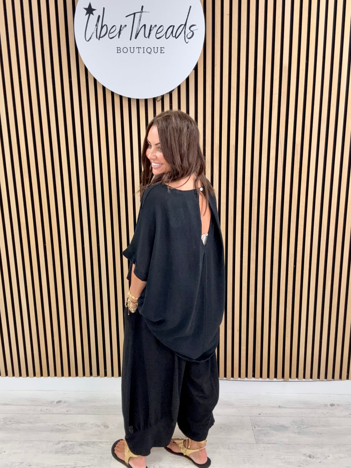 Sahara Split Button Back - Black