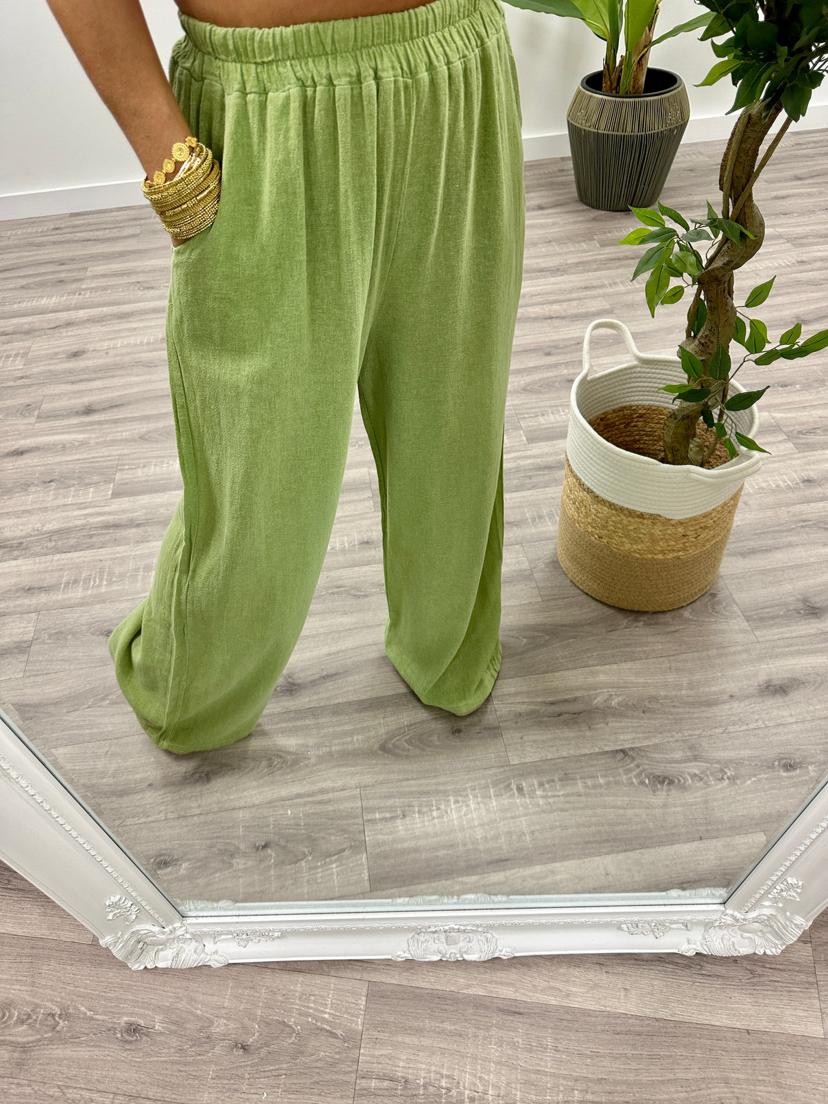 The Roma Wide Leg Trousers - Apple Green