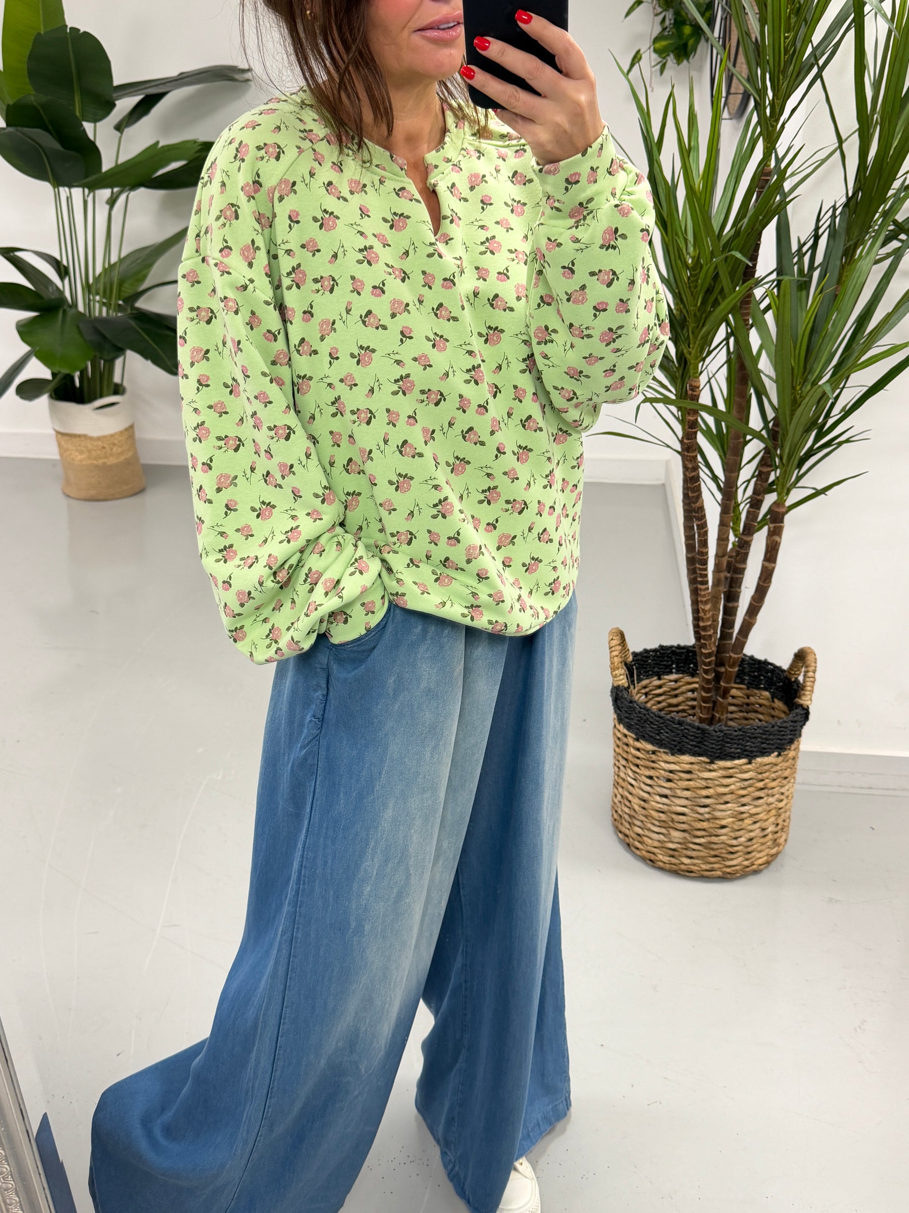 The Vintage Ditsy V Neck - Apple (Special Buy - No Blue Light No Return)