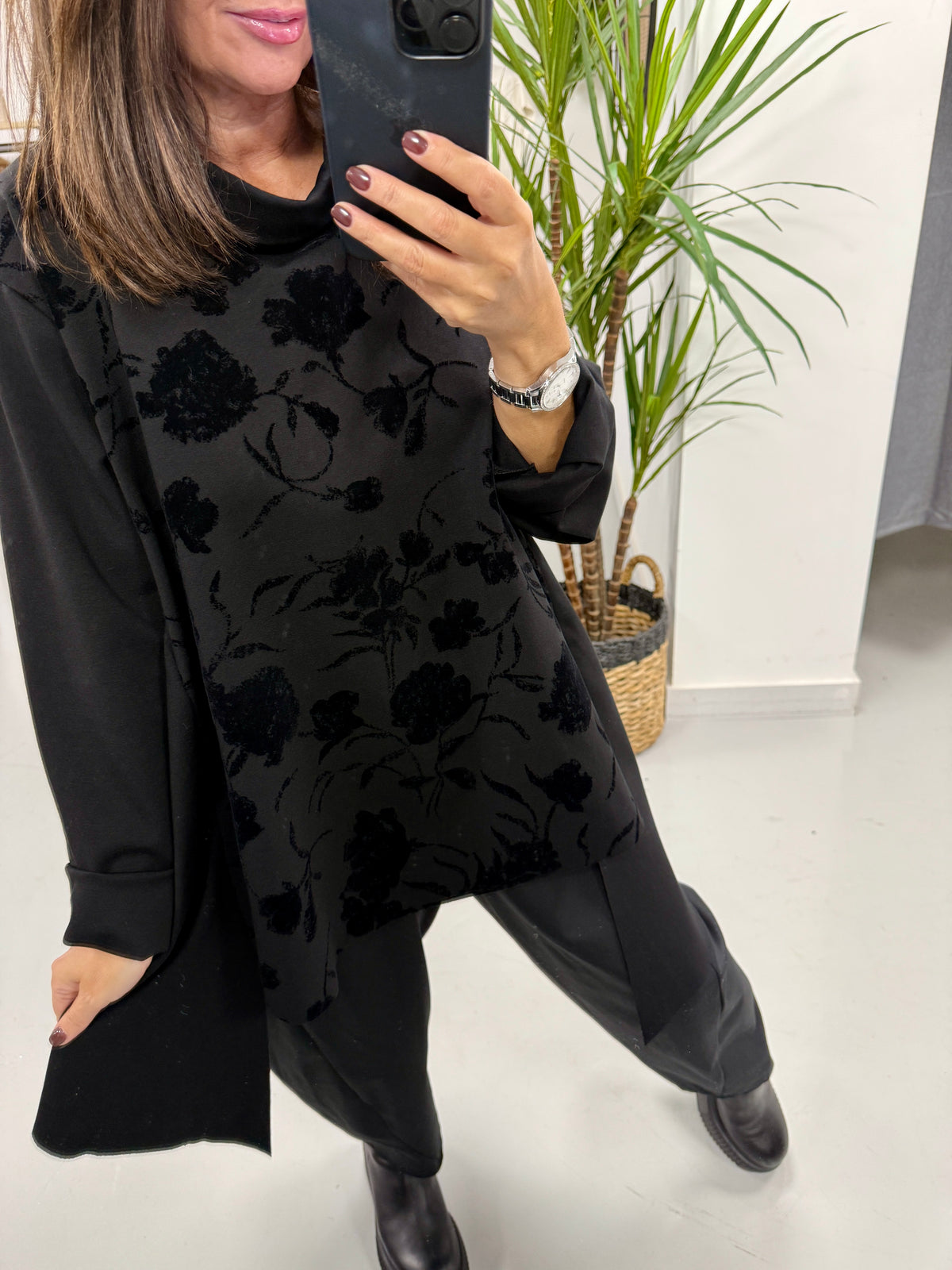The Raven Reverse Collar Tunic - Black