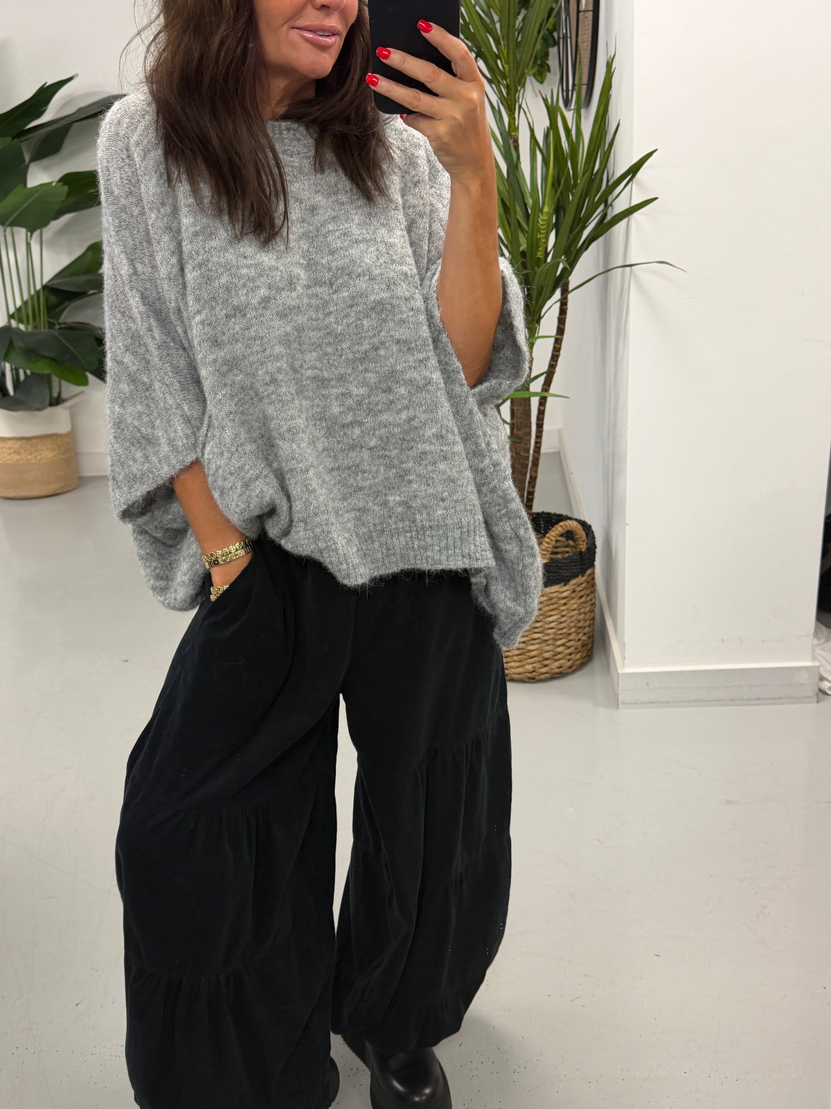 The Tiered Balloon Needlecord Trousers - Black