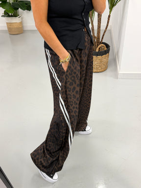 Animal Stripe Barrel Jogger - White Stripe