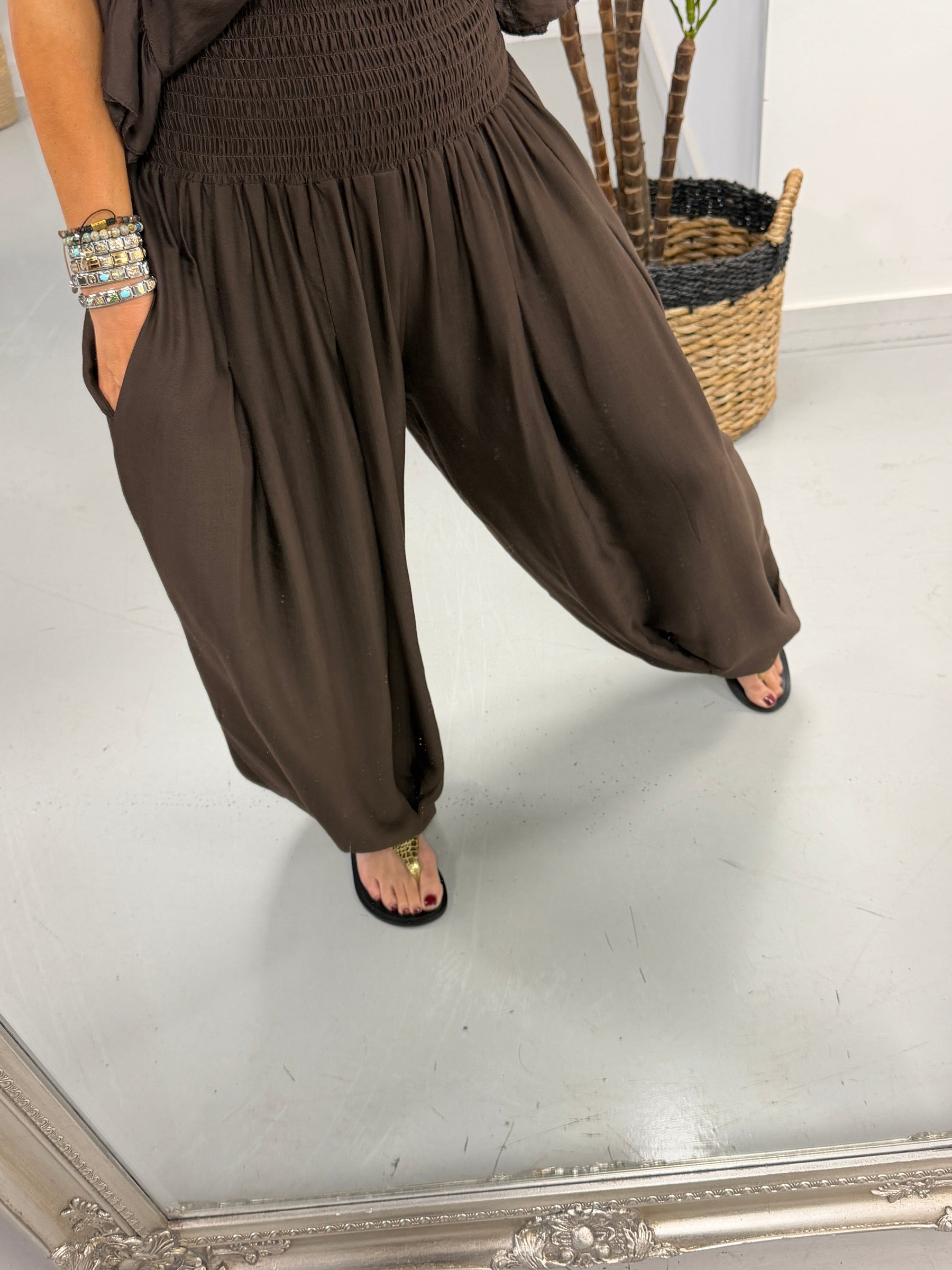 The Shirred Balloon Trouser - Chocolate