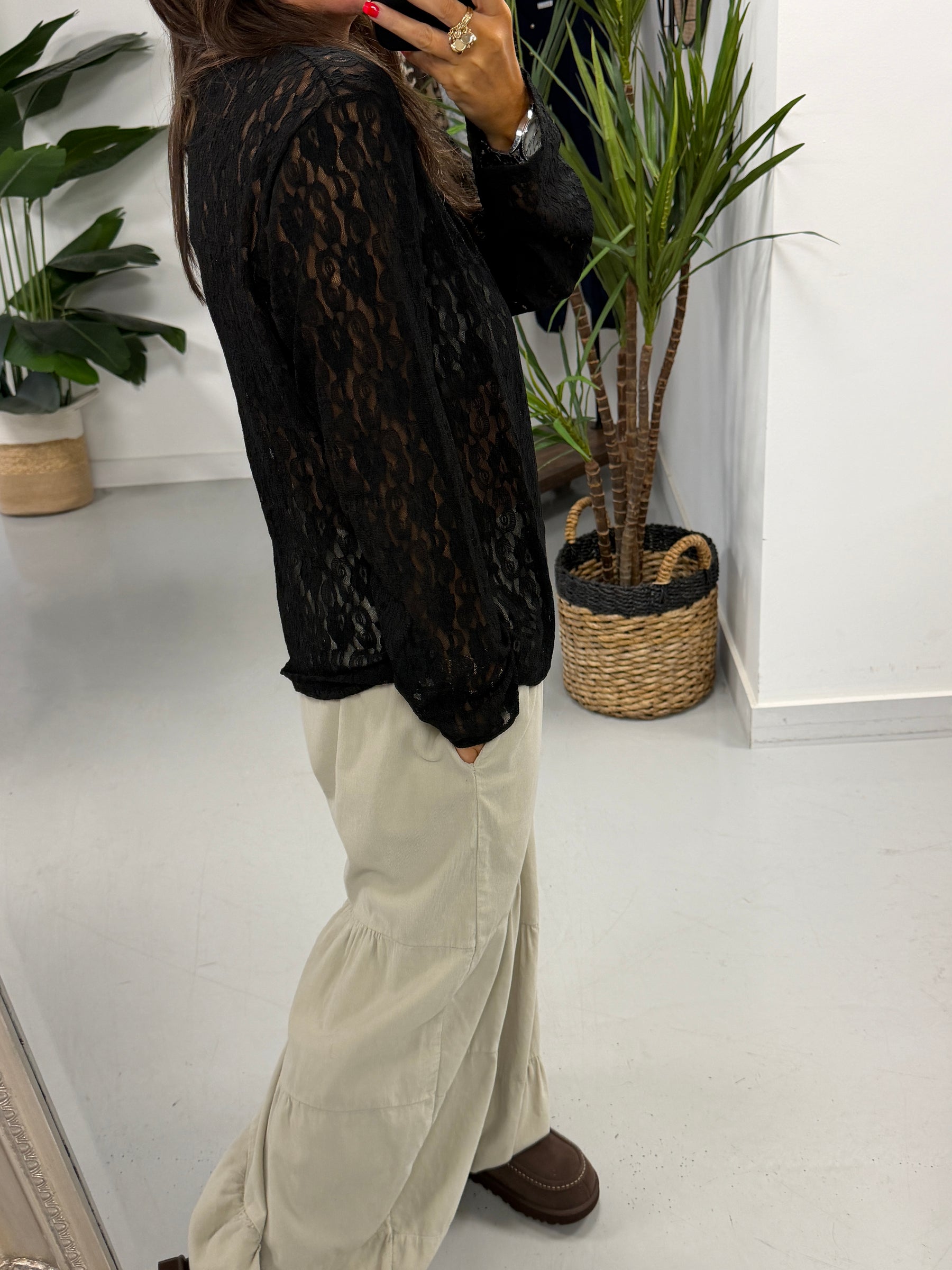 The Lace Mesh - Black