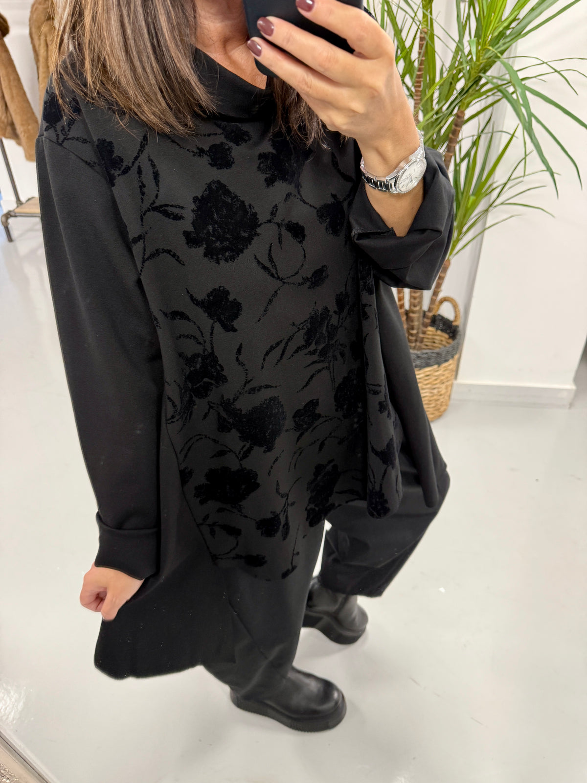 The Raven Reverse Collar Tunic - Black